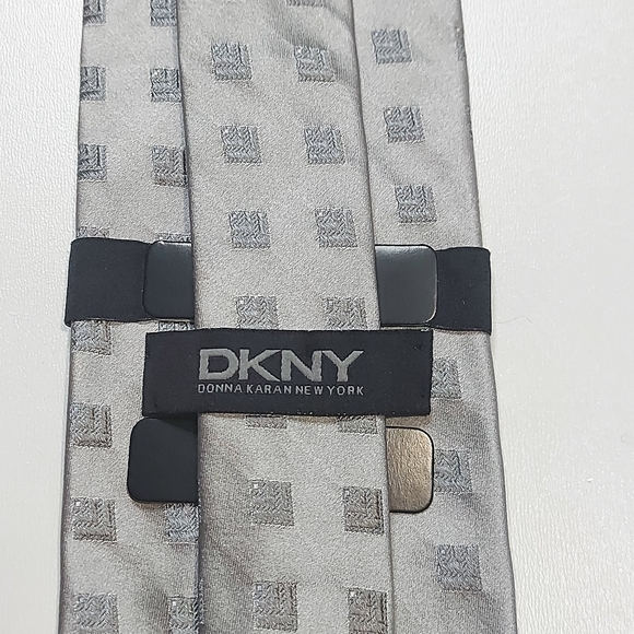 DKNY Tie NWT Originally (39.50 USD) - Picture 5 of 8